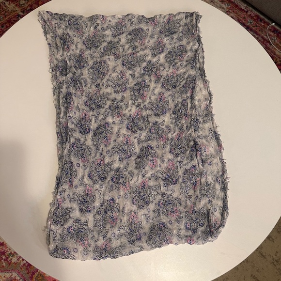 American Eagle Blue, Pink, White, & Silver Metallic Infinity Scarf - Picture 5 of 5